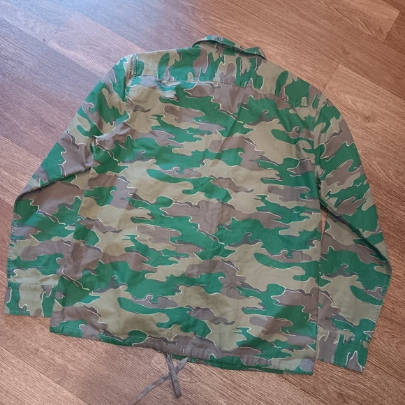 Banana Republic Green Camouflage Jacket Semi New - Picture 4 of 4